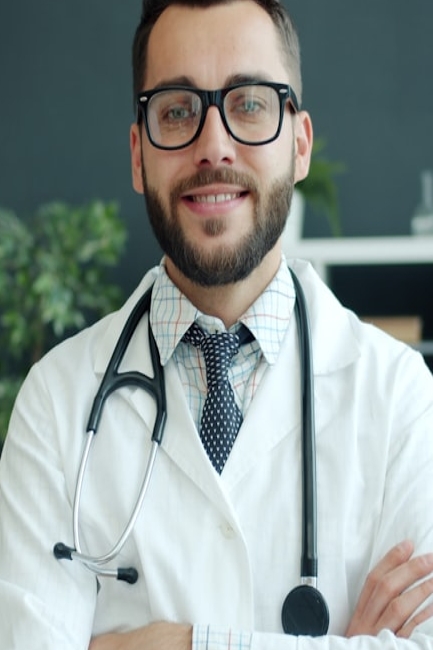 ویزیت متخصص قلب در منزل